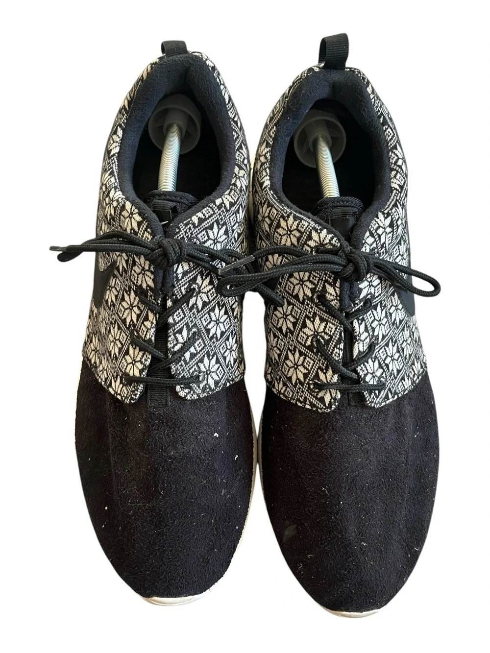 Nike Roshe One Winter Black Sail Yeti Ugly Sweater Snowflake Sneaker Mens 12